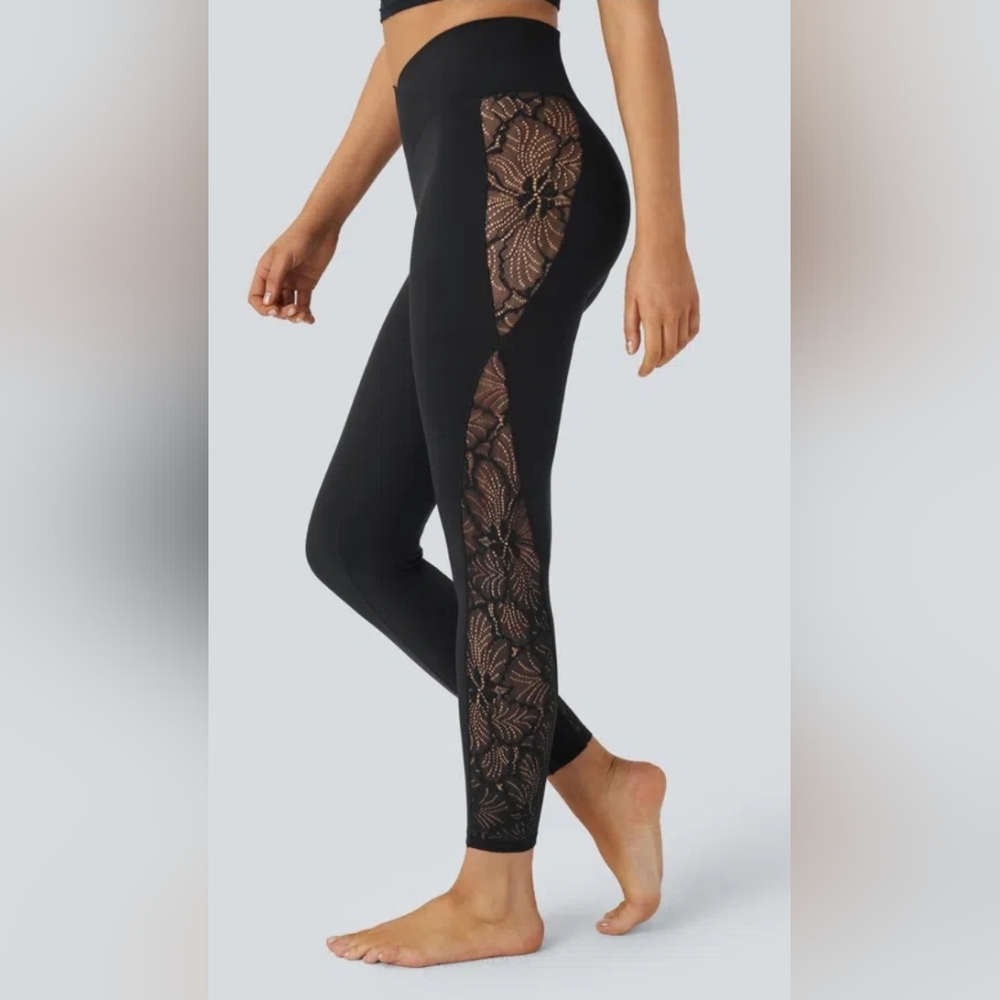 Halara NWT sz L, Softlyzero™ High Waisted Crossover contrast lace